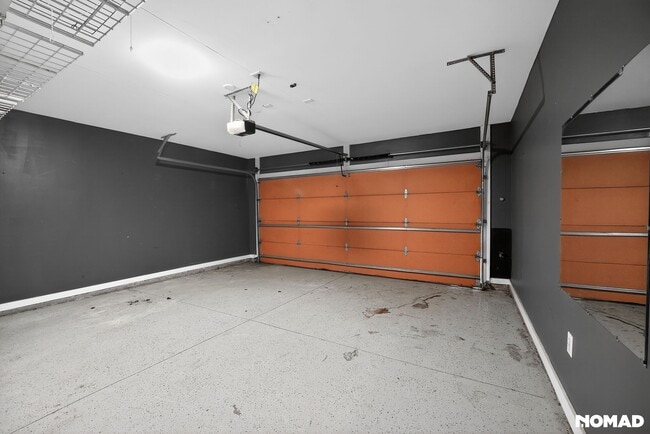 Building Photo - 1273 MacKintosh pknw