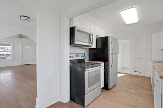 Building Photo - 3/ 2  Home for Rent!