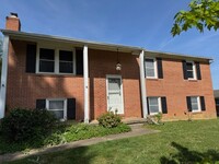 Building Photo - 102 Roosevelt Rd