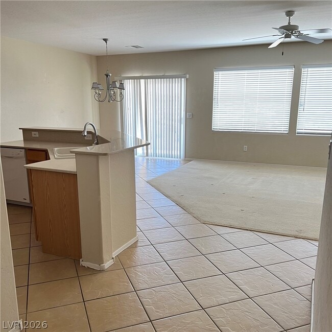 Building Photo - 2381 Ecliptic St