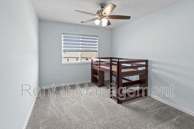 Building Photo - 18765 Larimore St