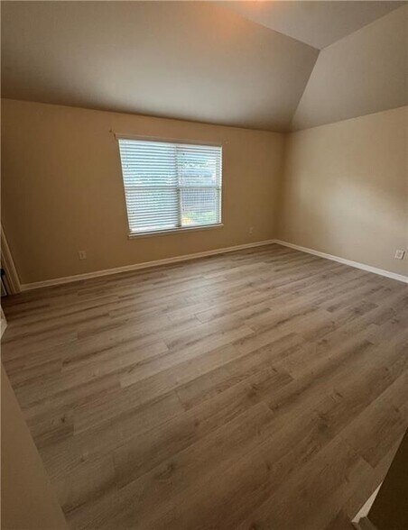 Building Photo - 852 Nevis Way