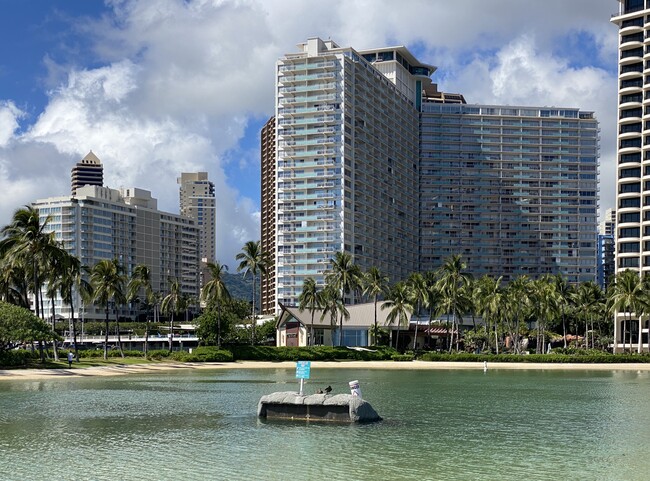 Ilikai Apartment Building - 1777 Ala Moana Blvd