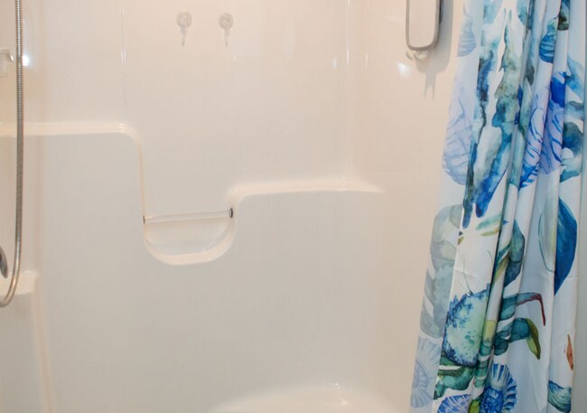 Building Photo - 201 Ashworth Ave