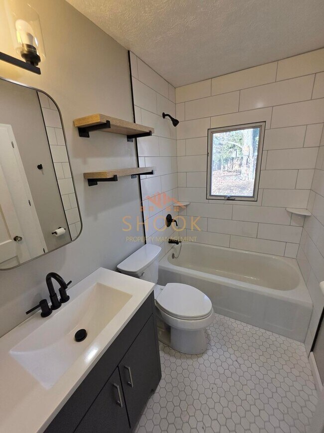 Building Photo - 500 Carrolton Blvd