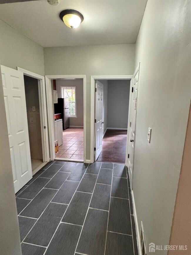 Building Photo - 260 Amherst St