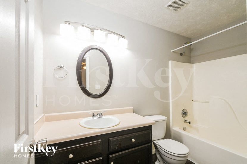 Building Photo - 6738 Wimbledon Dr