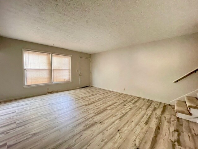 Building Photo - 1131 Redburn Dr