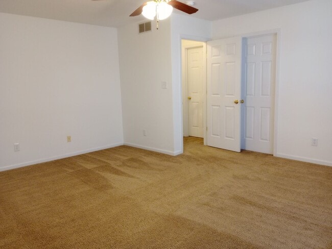 Building Photo - 3512-3514 La Mesa Dr.