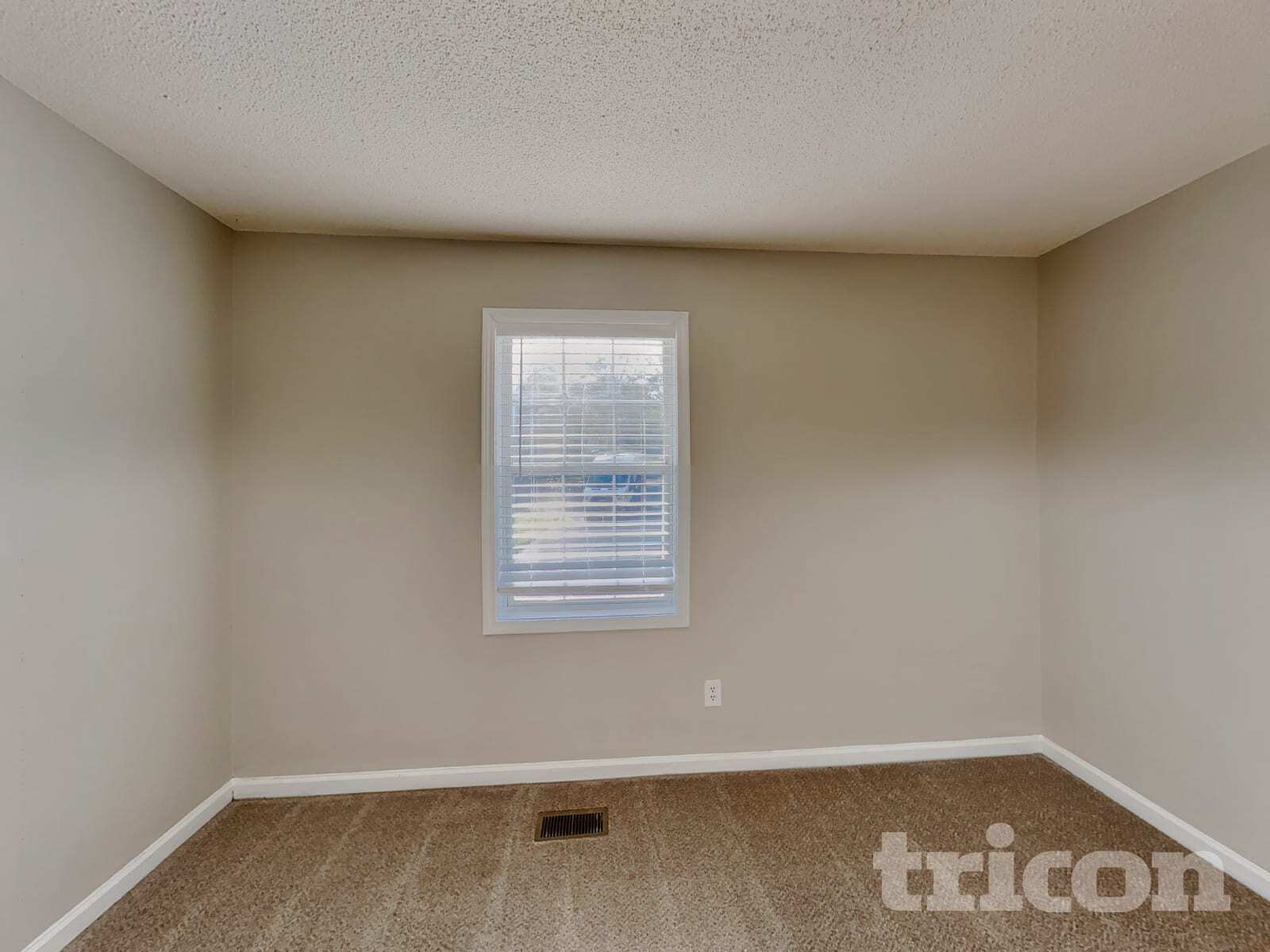 Building Photo - 216 Lauren Ln