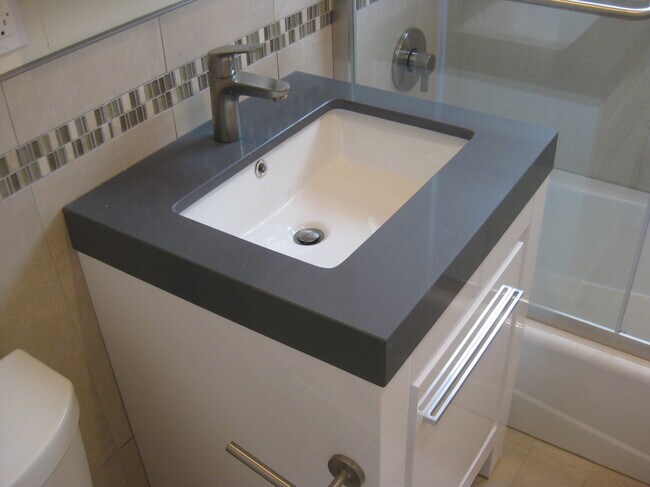 Building Photo - 300 Bocana St