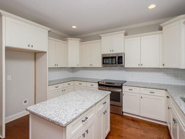 Building Photo - 4547 Willie Daniel Dr