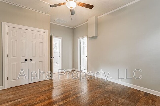 Building Photo - 56 Hutchins St