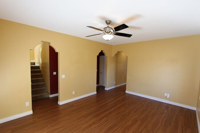 Building Photo - 3250 S Litzler Dr