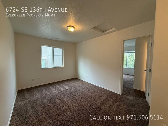 Building Photo - 6724 SE 136th Ave