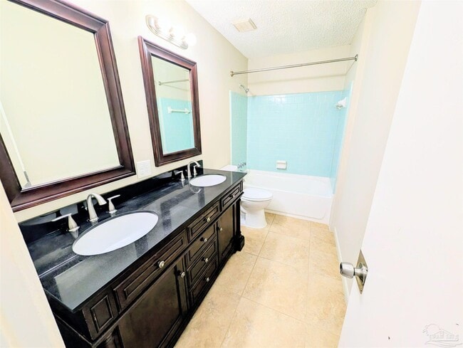 Building Photo - 23 Redwood Cir