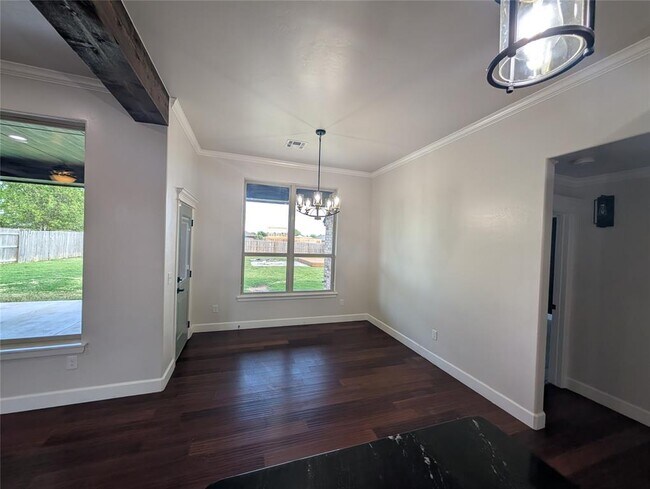 Building Photo - 405 NW 115th St