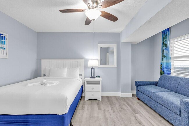 Building Photo - 3548 Alexandria Ave