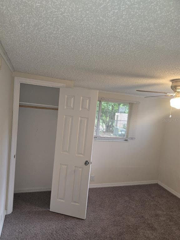 Building Photo - 11835 Meadow Dr