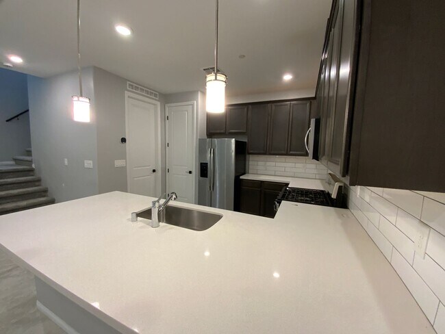 Building Photo - Townhouse in Summerlin North