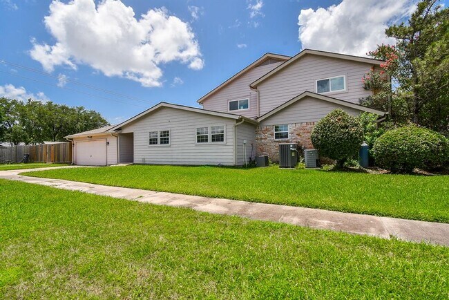 Building Photo - 7719 Apache Plume Dr