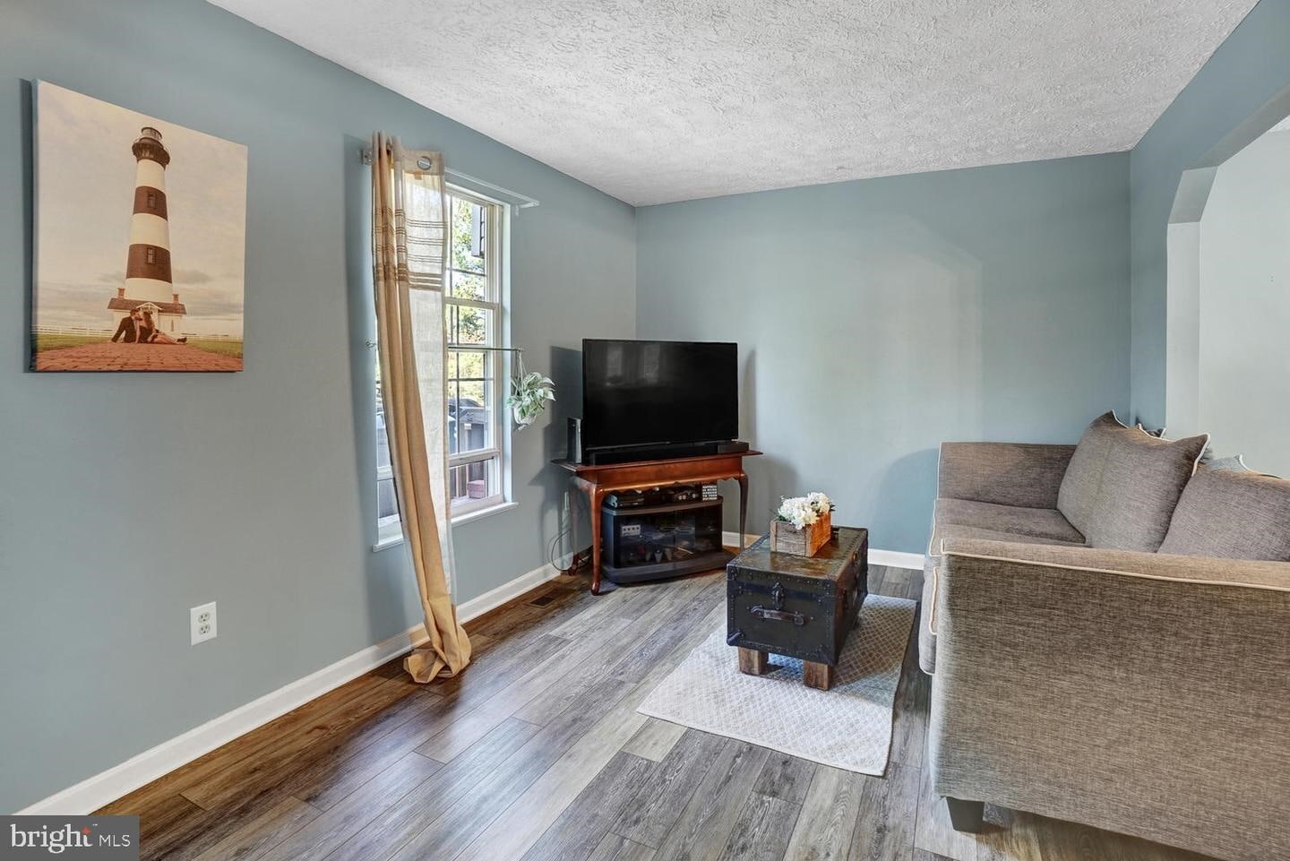 Building Photo - 6212 Adelay Ct W