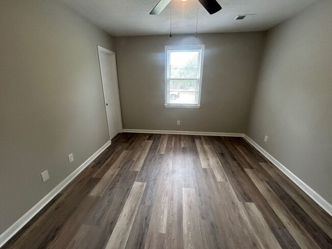 Building Photo - 7513 Mountainbrook Dr