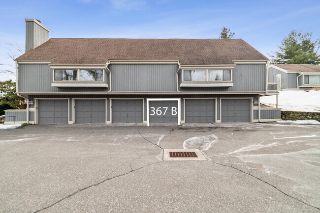 Building Photo - 367 Heritage Vlg