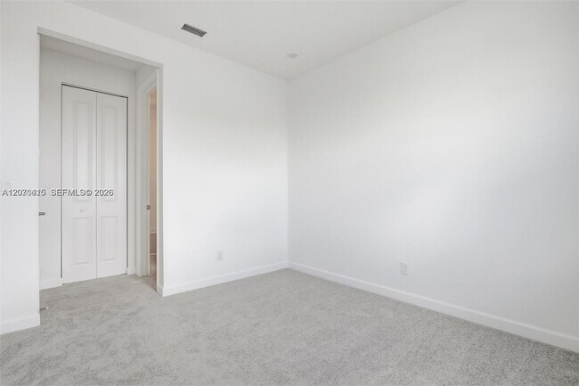 Building Photo - 1548 Stockbridge St