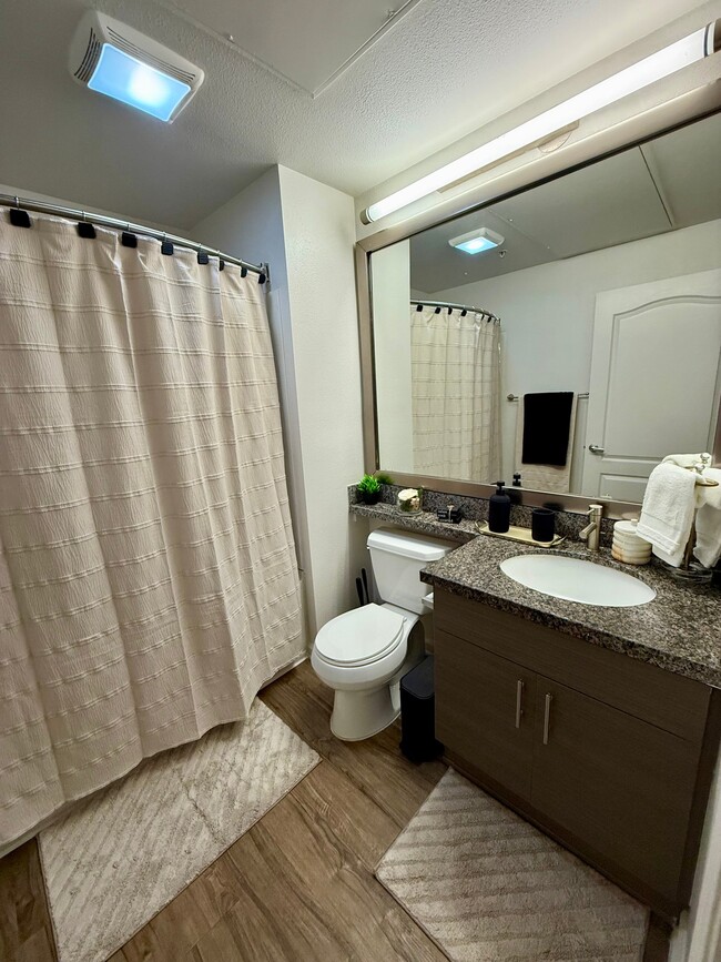Building Photo - 13603 Marina Pointe Dr