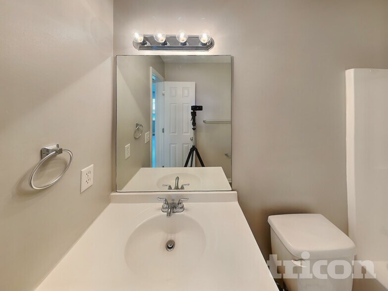 Building Photo - 676 Eagles Nest Cir