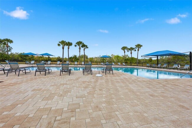 Building Photo - 32992 Major Oak Dr