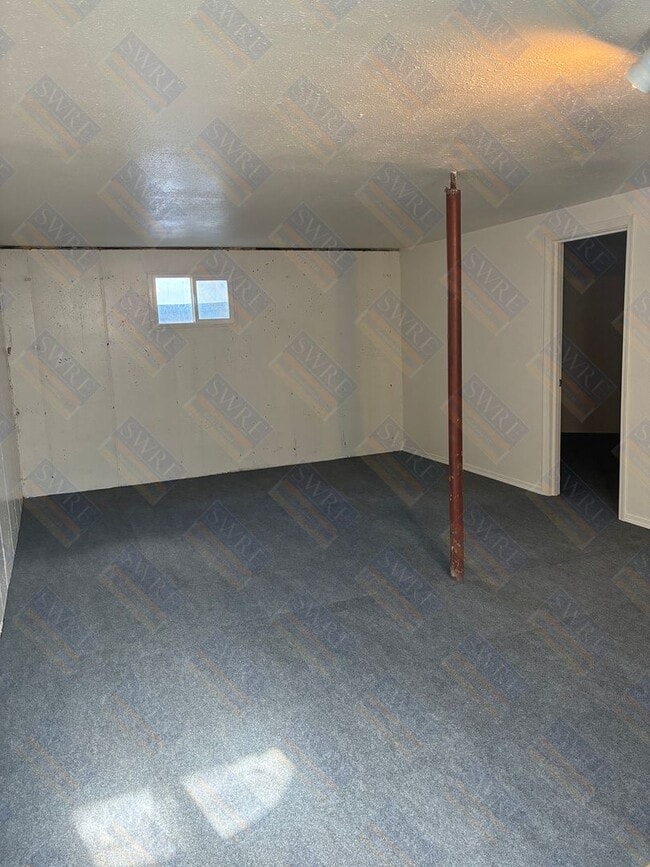 Building Photo - 855 Mocassin-
