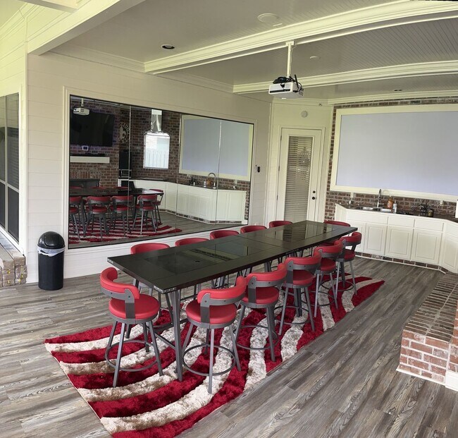 Building Photo - Fully Furnished, All-Inclusive Lakefront L...