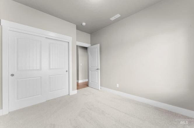 Building Photo - 5393 W Rosslare Dr