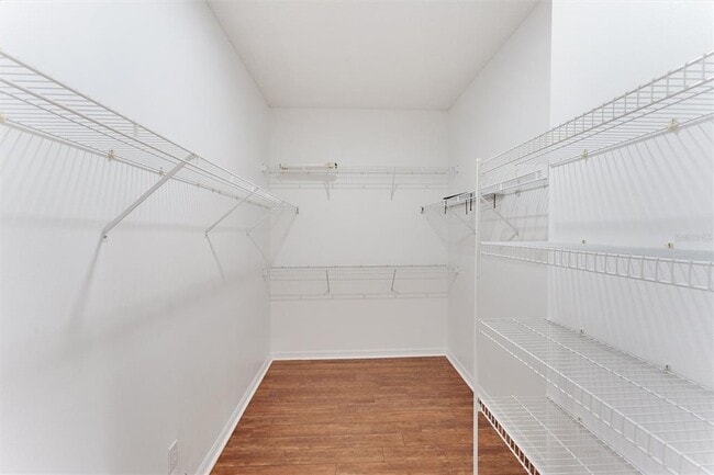 Building Photo - 207 Little Creek Ln