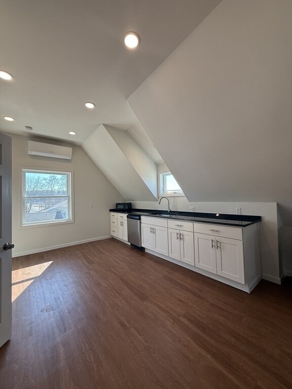 Building Photo - 1635 Osgood St