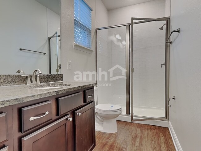 Building Photo - 1324 Celery Ave