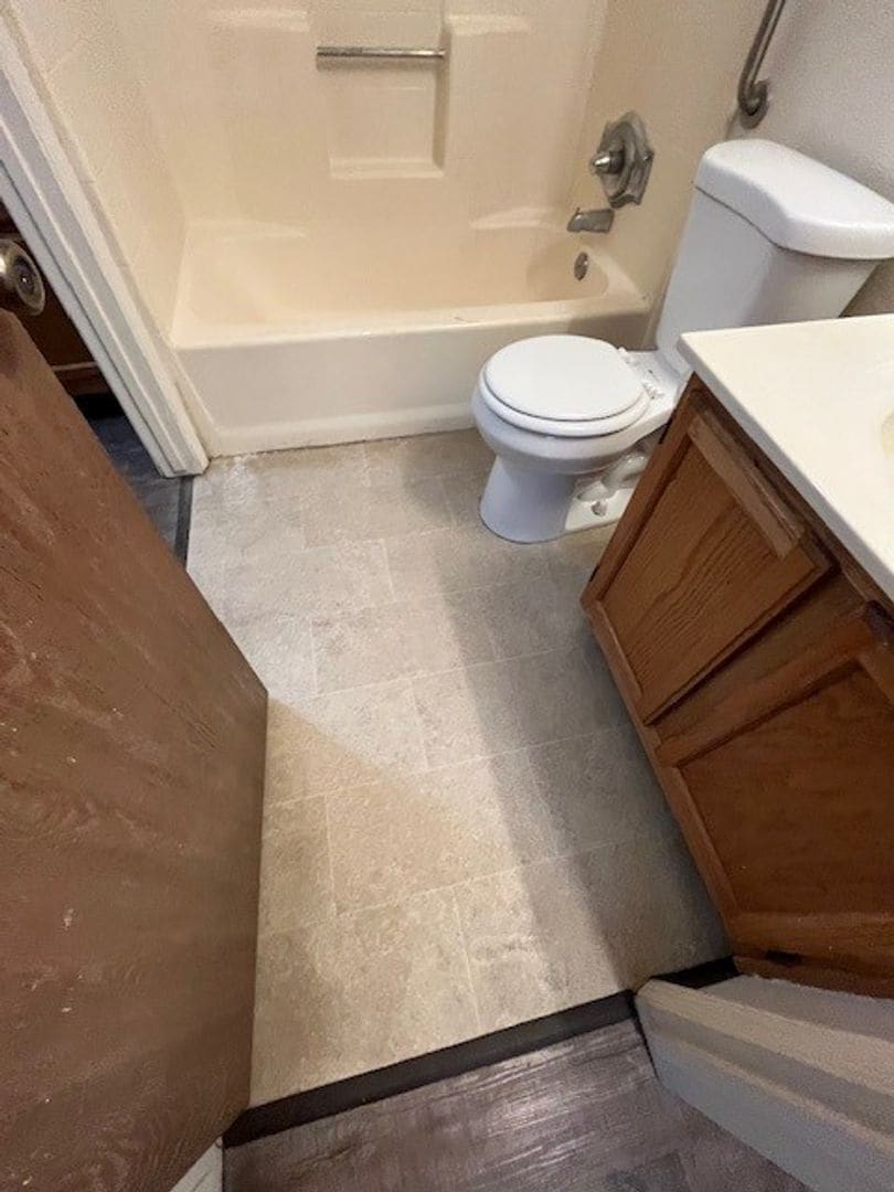 Building Photo - 4346 W Douglas Ave