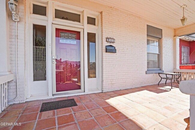 Building Photo - 711 Upson Dr