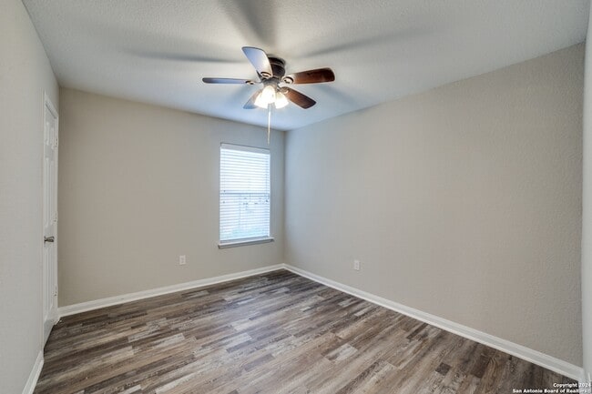 Building Photo - 11462 Country Canyon