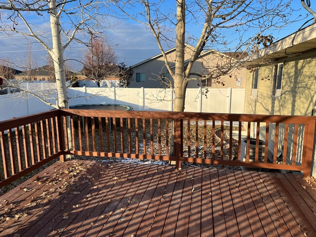 Building Photo - 3700 Merlin Dr