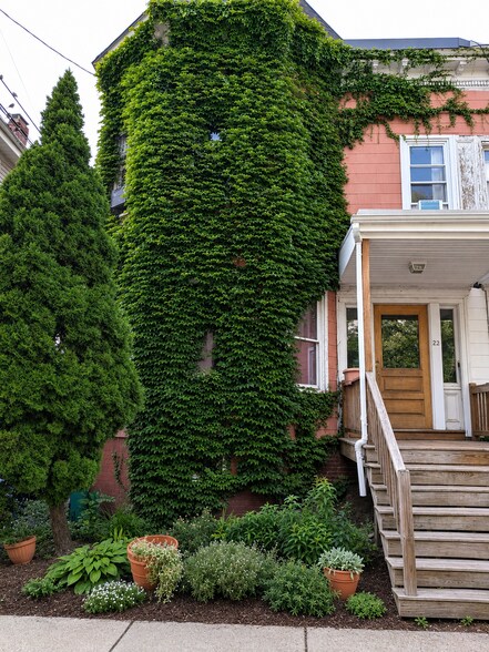 Building Photo - 22 Stone Ave