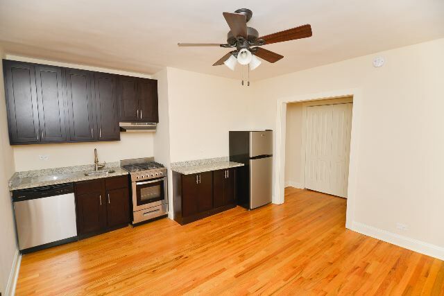 Building Photo - 618 W Patterson Ave