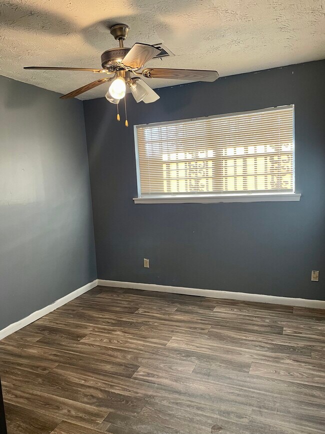 Bedroom #1 - 523 Woodbrook Dr