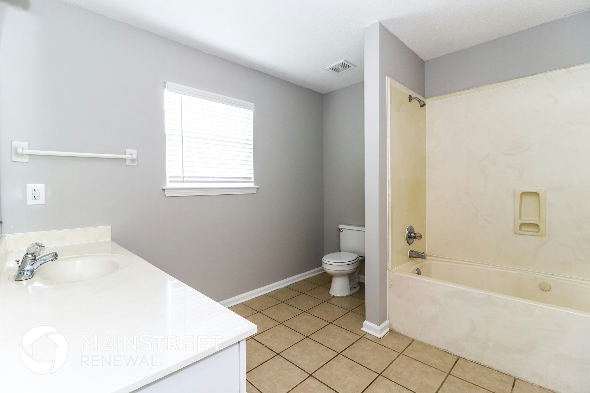 Building Photo - 4550 Cedargreen Cove