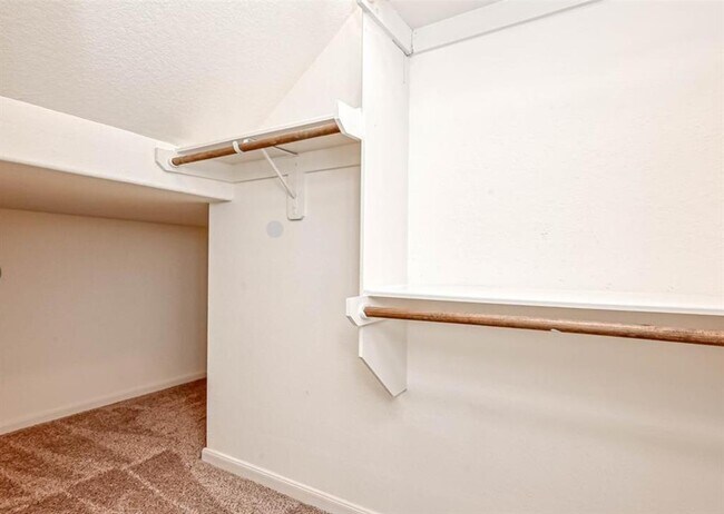 Building Photo - 123 Mimosa Silk Ct