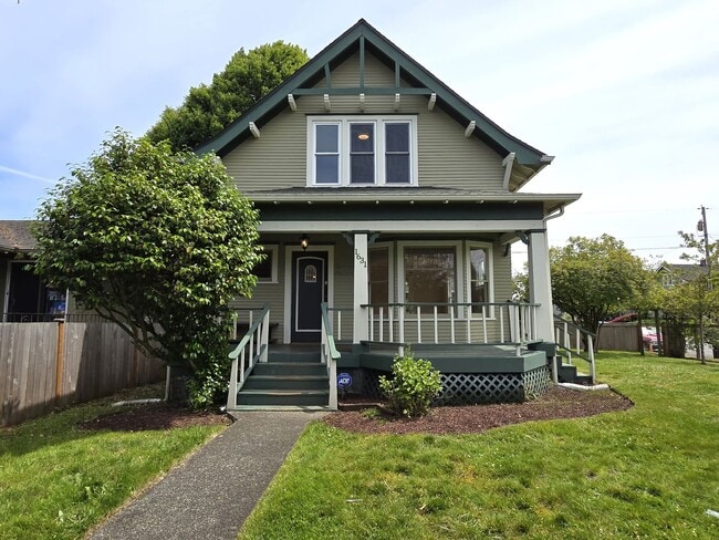 Primary Photo - 3Bd/2Ba Everett Home