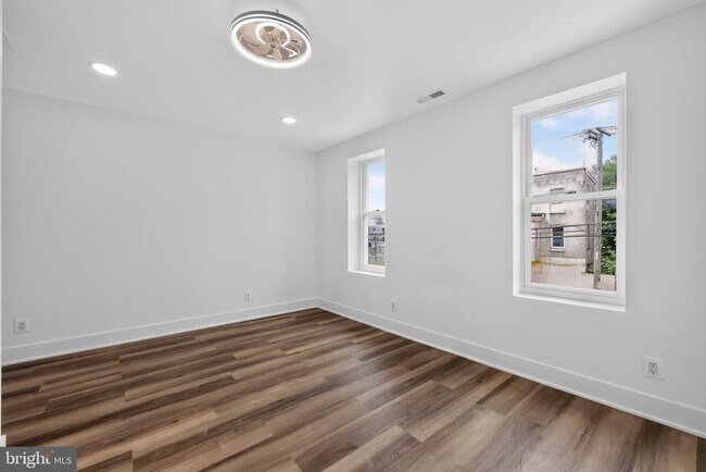 Building Photo - 807 N 42nd St