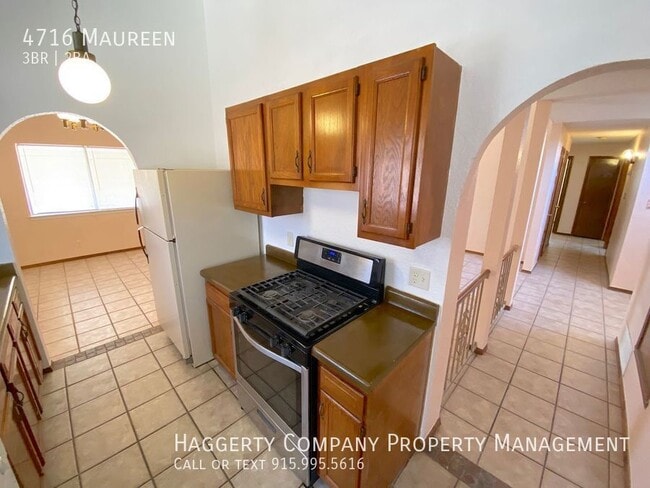Building Photo - 4716 Maureen-